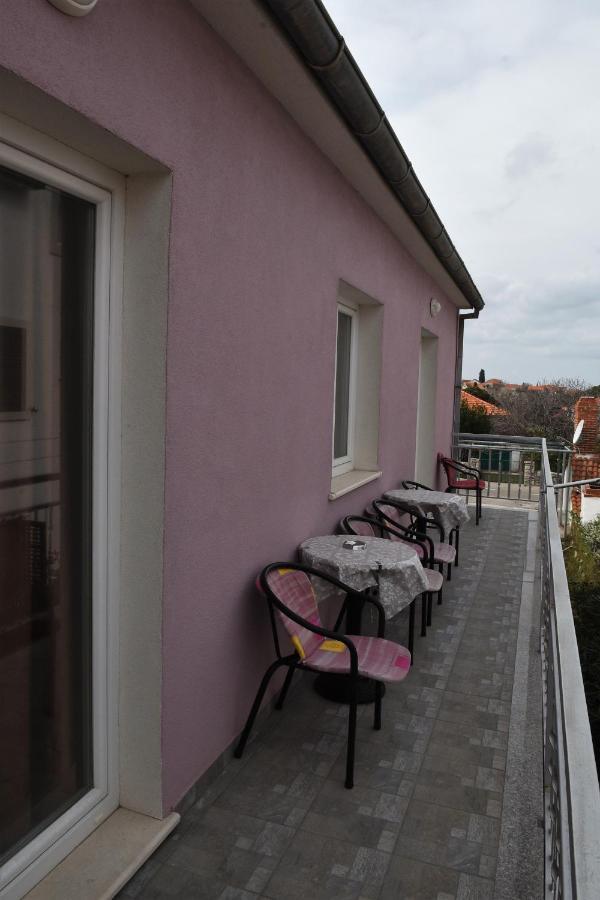 Apartment Manigo Supetar Exteriér fotografie